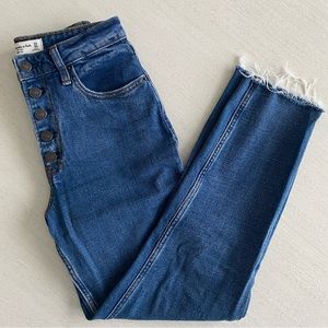 Abercrombie & Fitch The Mom High Rise Curve Love Jeans
